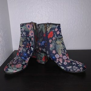 Indigo rd. embroidered booties